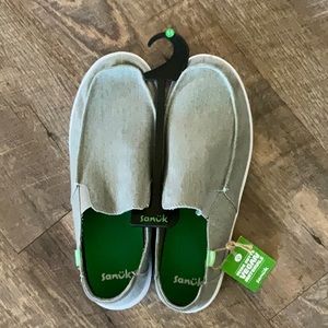 NWT! Sanuk Hi Five Shoes